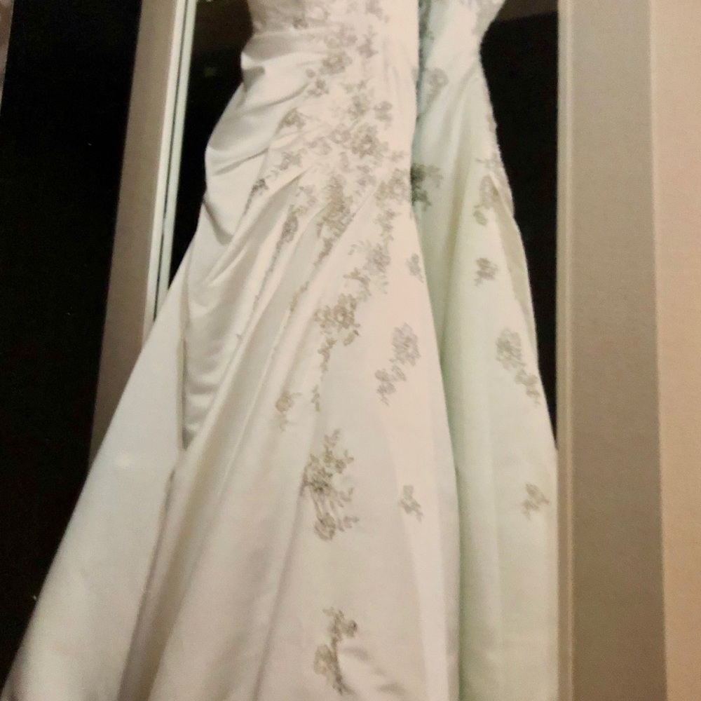 Wedding dress